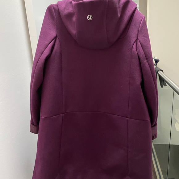 Lululemon Raincoat Size 6 - Picture 2 of 5